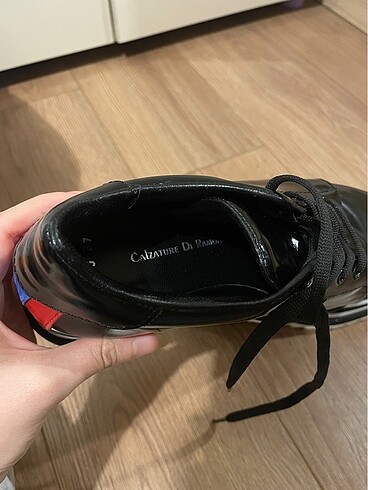 Diğer Stella McCartney benzeri model
