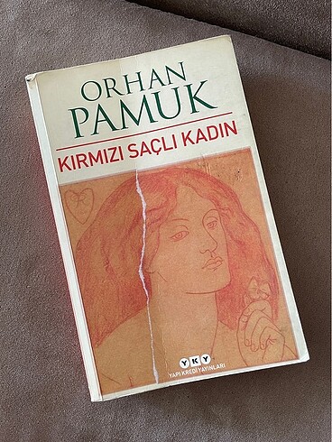 Kırmızı saçlı kadın kitabı