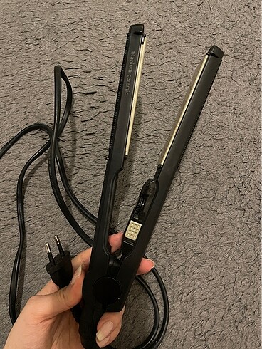 Babyliss Saç düzleştirici