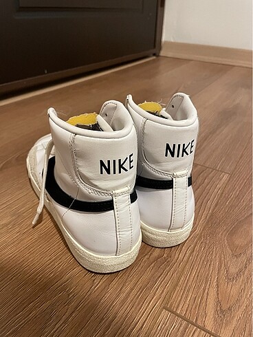 40 Beden beyaz Renk Nike Blazer Mid 77
