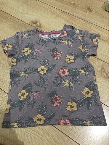 Çiçekli vintage tişört