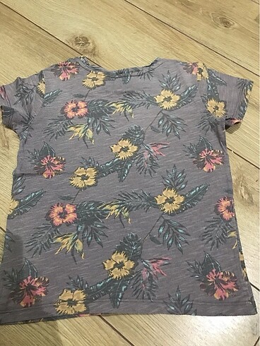 LC Waikiki Çiçekli vintage tişört