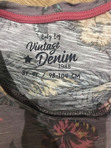 4 Yaş Beden Çiçekli vintage tişört