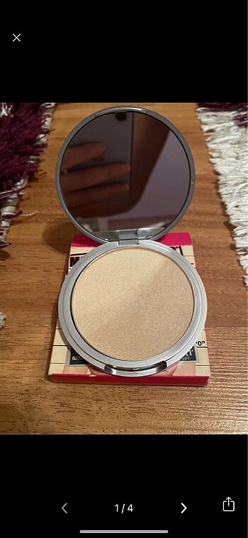 The balm lary lou manizer aydınlatıcı