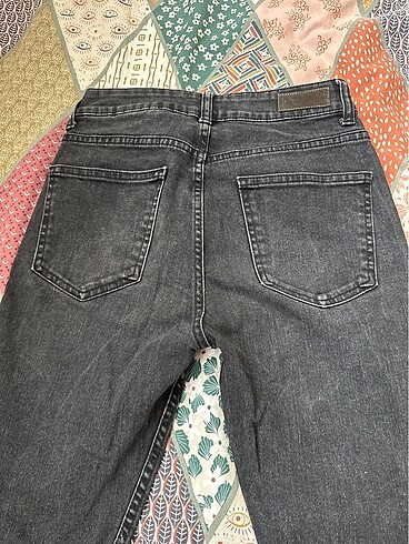 34 Beden gri Renk BERSHKA slim pantolon