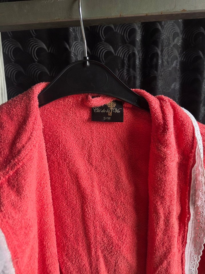 Kadın Kırmızı Uzun Kollu Rahat Bornoz - Görsel 2