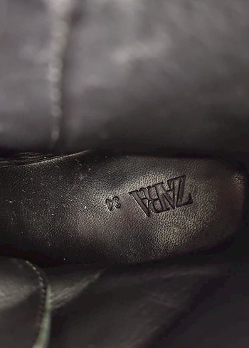 Zara Marka Siyah Deri Fermuarlı Bot - Görsel 6