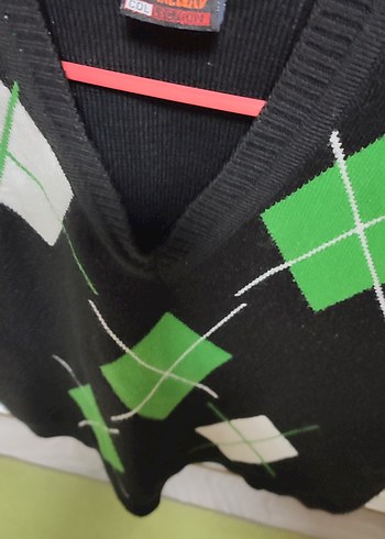 Yeşil Desenli V Yaka Örme Süveter - Görsel 2