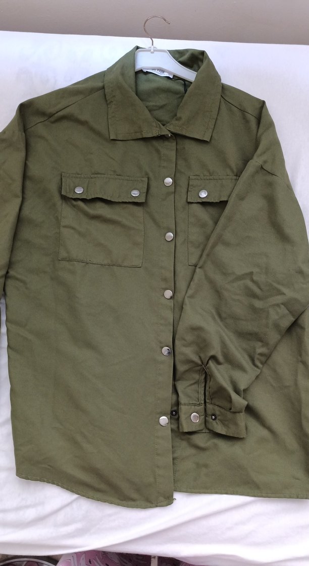 Düğmeli Uzun Kollu Haki Keten Gömlek - Görsel 2