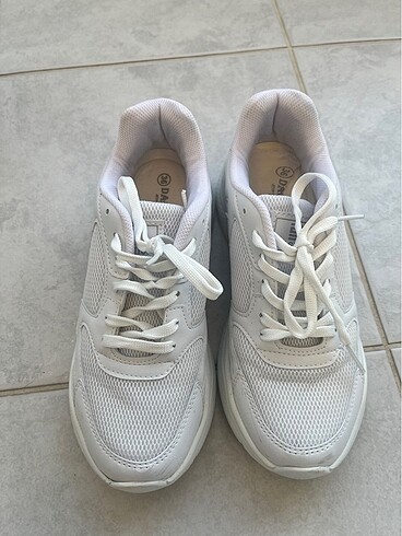 36 Beden beyaz Renk Spor Ayakkabı
