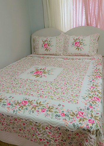 Beyaz Çiçek Desenli Yatak Örtüsü - Görsel 5