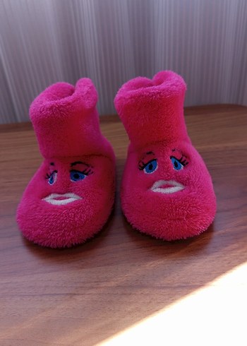 Kız Çocuk Renkli Nakışlı Sıcak Ev Terliği - Görsel 2