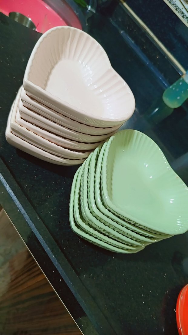 Kalp Şeklinde pembe ve Yeşil Tabak Seti - Görsel 4