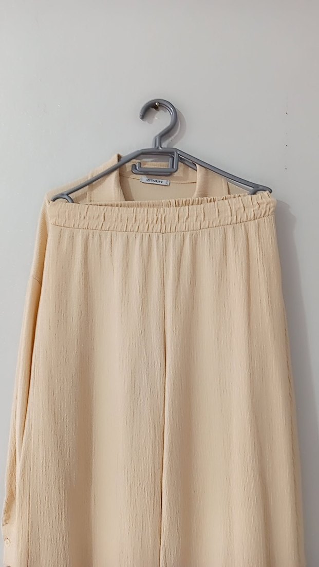 krem rengi takım - Görsel 4