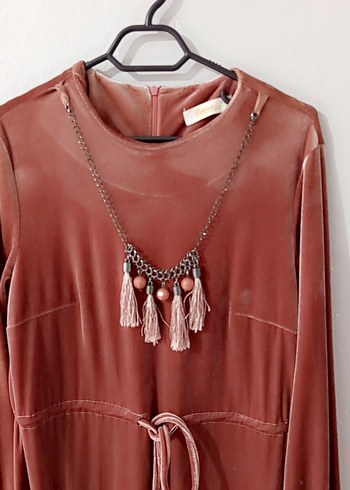 pudra rengi kadife elbise - Görsel 3