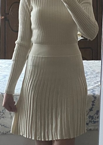 Beyaz Piliseli Triko Midi Elbise - Görsel 2