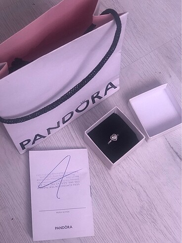 Pandora Pandora kalpli yüzük