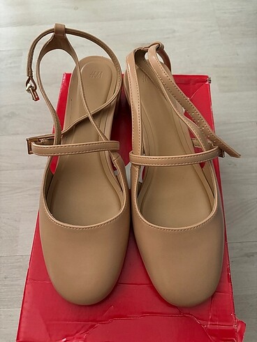 H&M sandalet