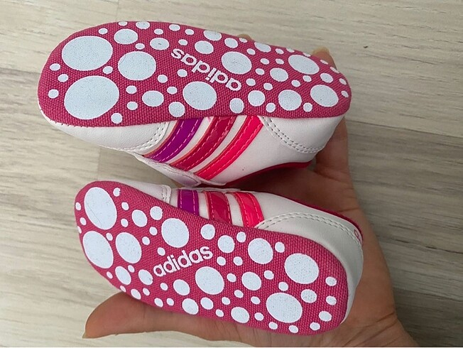 18 Beden Adidas kız bebek ayakkabısı