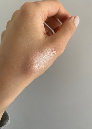 Bronz Parlak sıvı Aydınlatıcı - Gulflower - Görsel 4