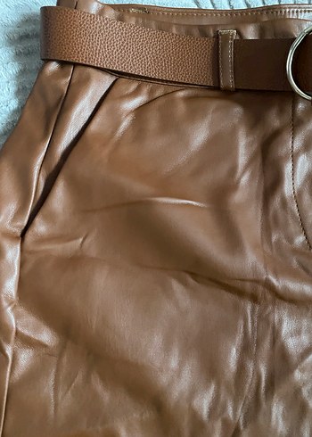 Kahverengi Kemerli Deri Mini Şort - Görsel 2