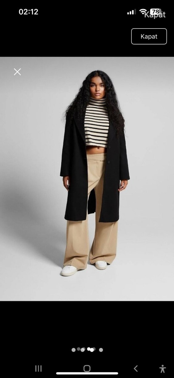 Siyah Düğmeli Klasik Kaban - Görsel 2