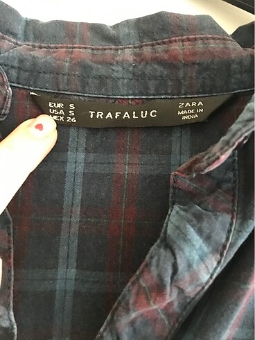 Zara Zara boncuk detaylı kareli oversize gömlek