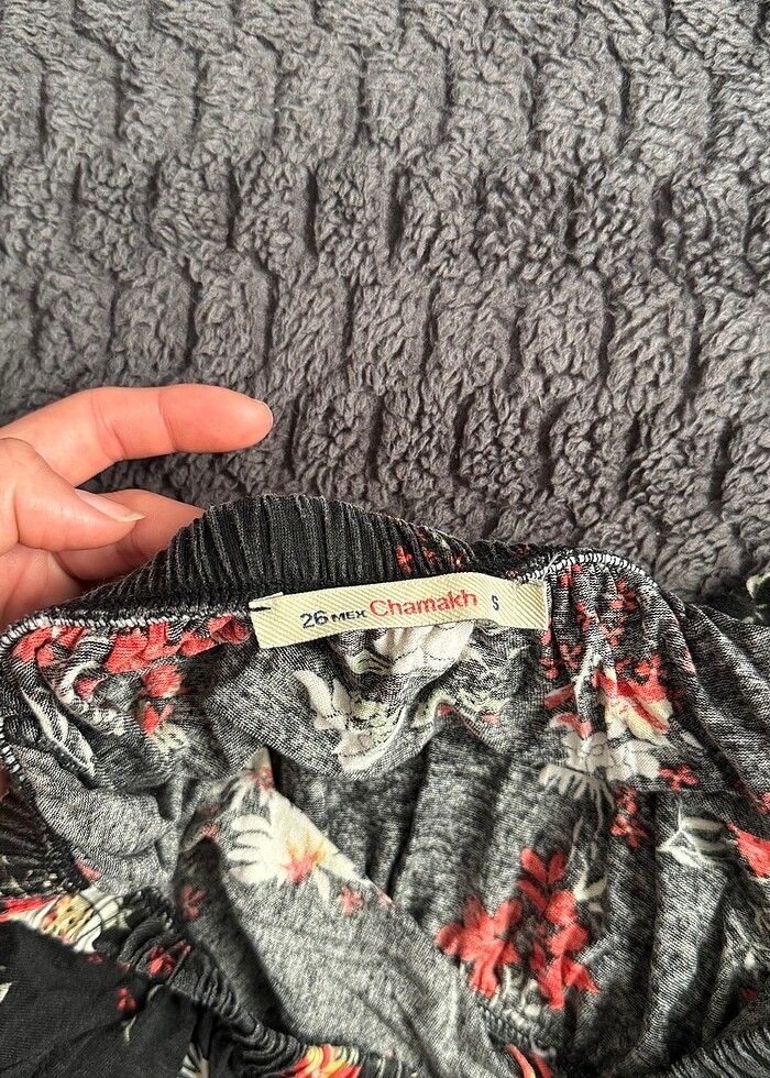 Çiçekli siyah elbise - Görsel 3