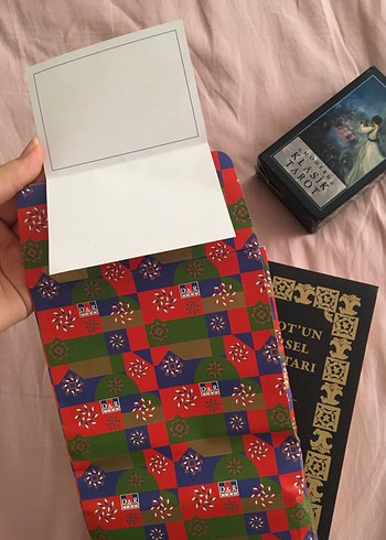 Beden Renk Modern Klasik Tarot Destesi ve Tarotun Görsel Anahtarı Kitabı