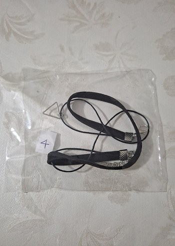Beden Siyah Mini Gotik Kadın Kolye