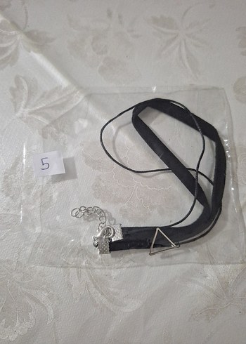 Beden Siyah Gotik Kolye