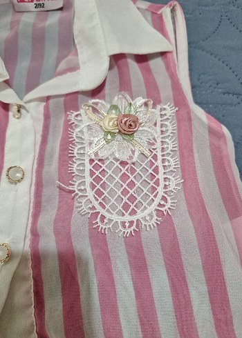 Kız Çocuk Dantel Detaylı Kolsuz Gömlek - Görsel 3