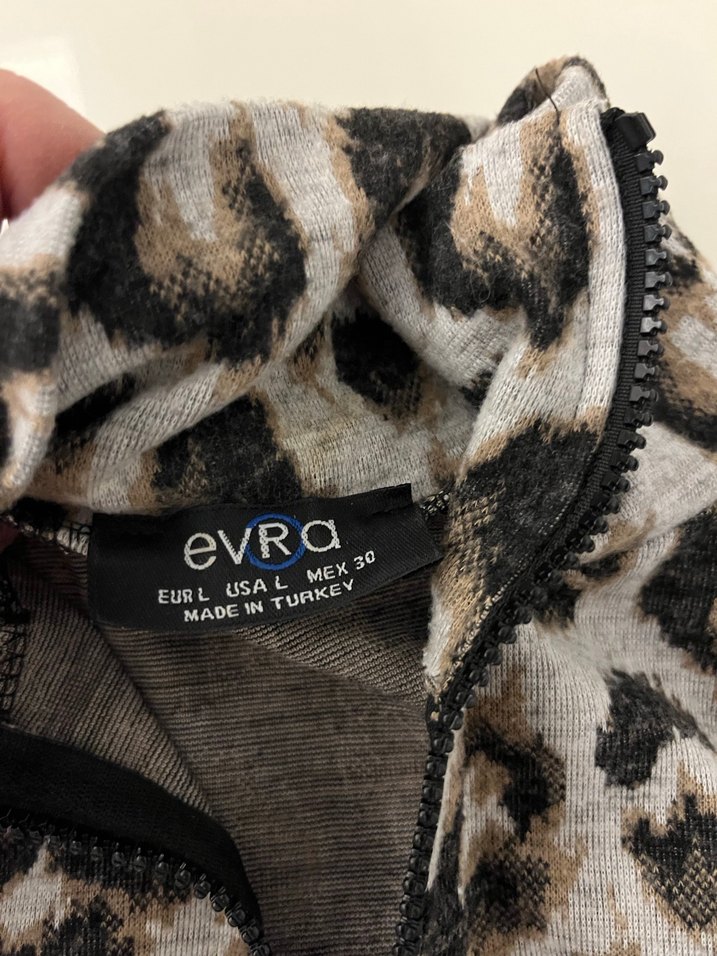 Gri Leopar Desenli Kadın Polar Ceket - Görsel 3