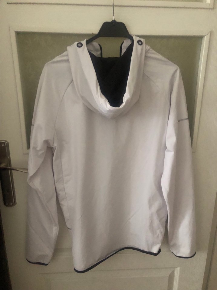 Nike Beyaz Fermuarlı kadın eşofman üst - Görsel 3