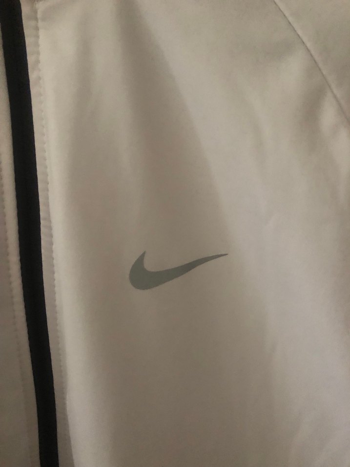 Nike Beyaz Fermuarlı kadın eşofman üst - Görsel 4