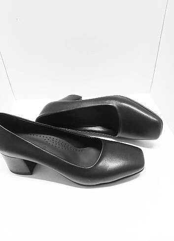 42 Beden siyah Renk 42 numara siyah cilt kadın ayakkabısı 