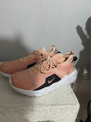 Nike ayakkabı