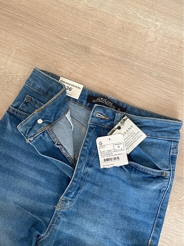 Etiketli mom jean pantolon