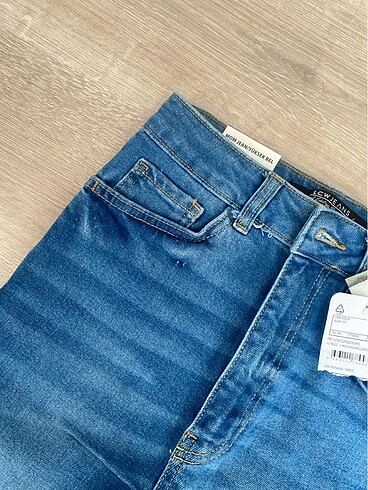 36 Beden mavi Renk Etiketli mom jean pantolon