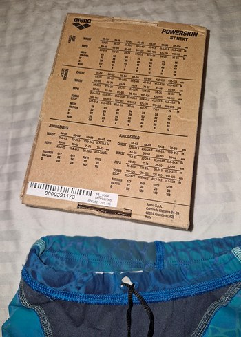 Arena yariş mayosu 10-11 yaş - Görsel 7