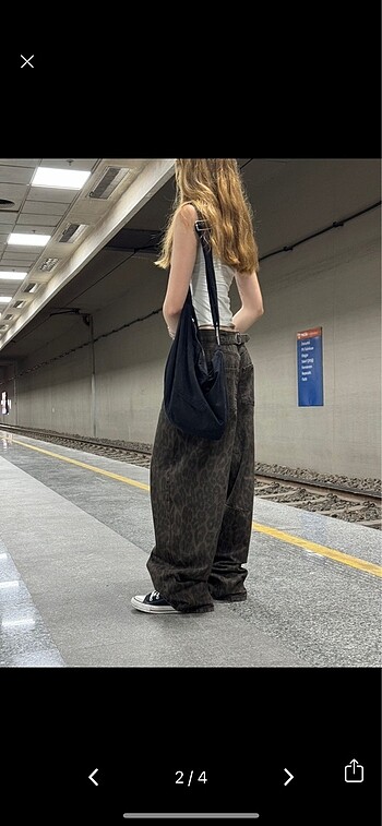Urban Outfitters KEMERLİ LEOPAR BAGGY JEAN
