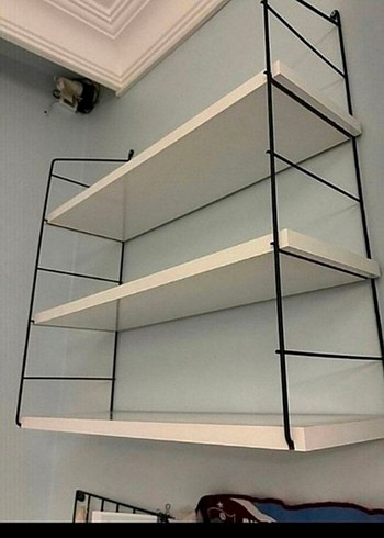 Gri Metal Çerçeveli Beyaz Çocuk Rafı