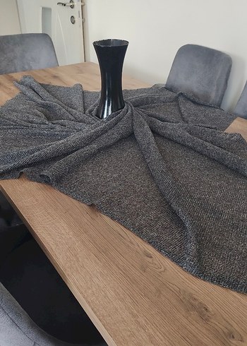 Gri Modern Masa Örtüsü
