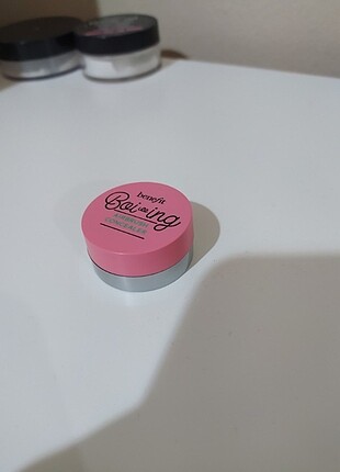 Benefit boing airbrush concealer