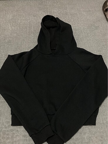 siyah crop sweat
