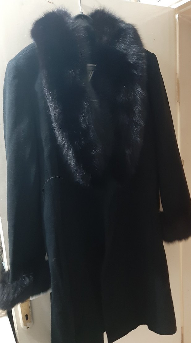 Marvin Richards Siyah Manto - Görsel 3