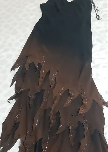 Şık ve zarif gece elbisesi. - Ana görsel