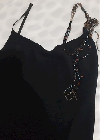 Şık ve zarif gece elbisesi. - Görsel 2