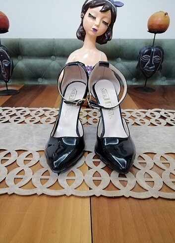 36 Beden siyah Renk 35 no siyah stiletto