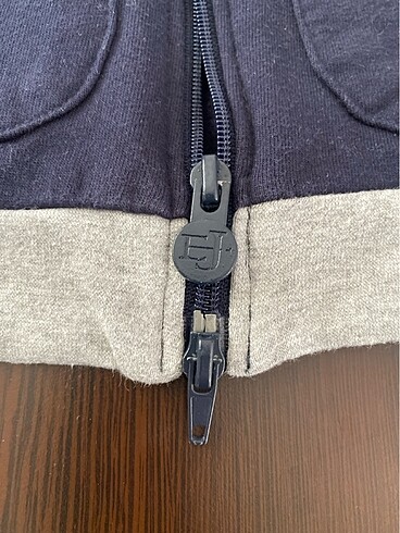 12-18 Ay Beden lacivert Renk Orijinal Armani junior sweatshirt